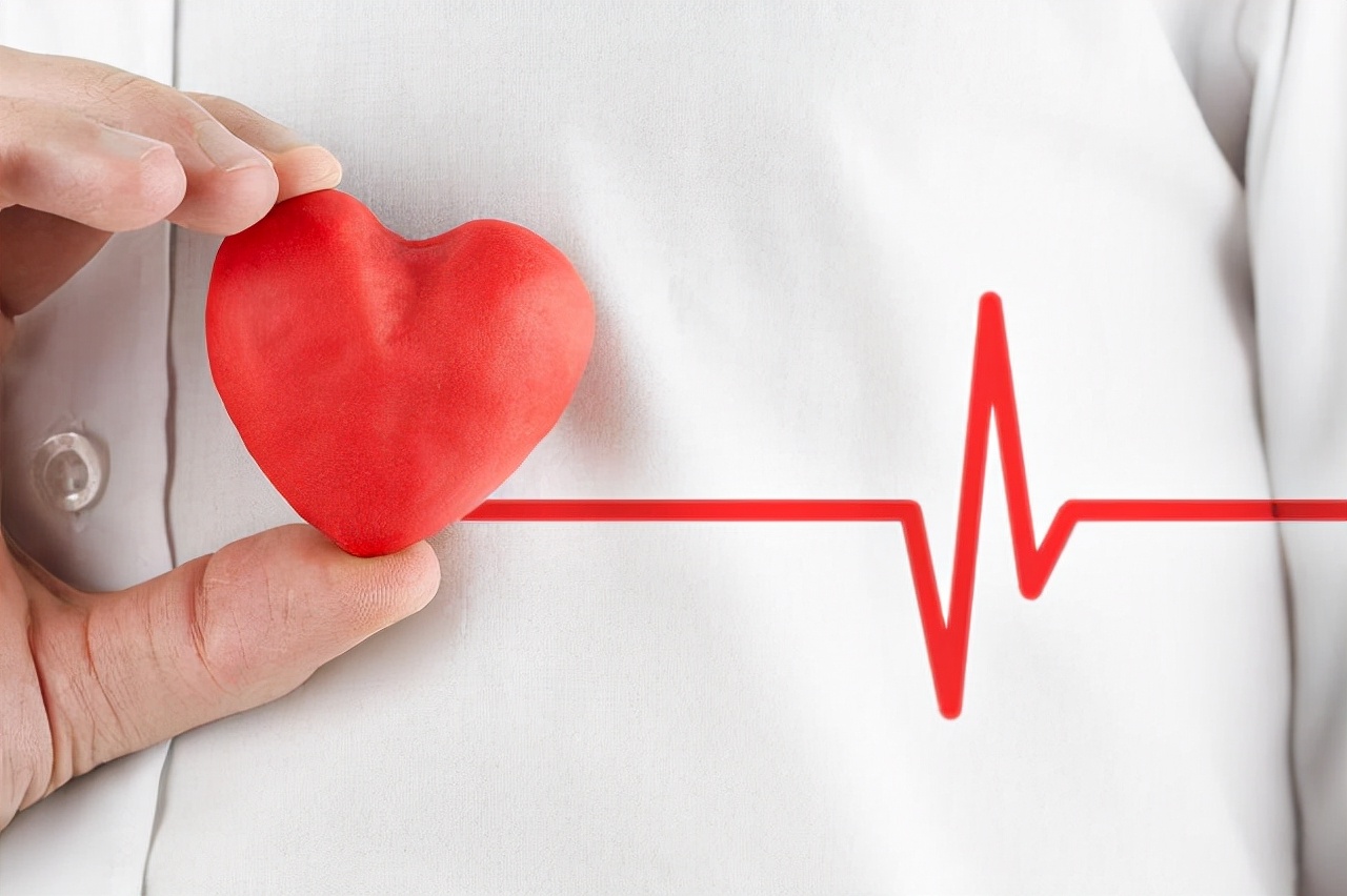 突发心脏病的自救方法,心脏病突发的如何自救