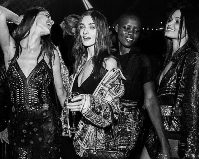 慵懒风穿搭美图来袭,收藏就按照这么穿,系列一