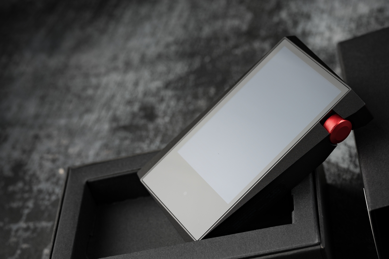 “毒杀”颜控用户——AnormaSR15“鹤顶红”版图赏简评