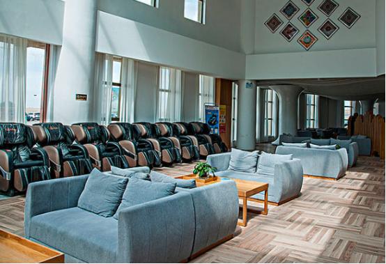 开个50平洗车店一年能赚多少钱,洗车店夫妻俩一个月挣多少