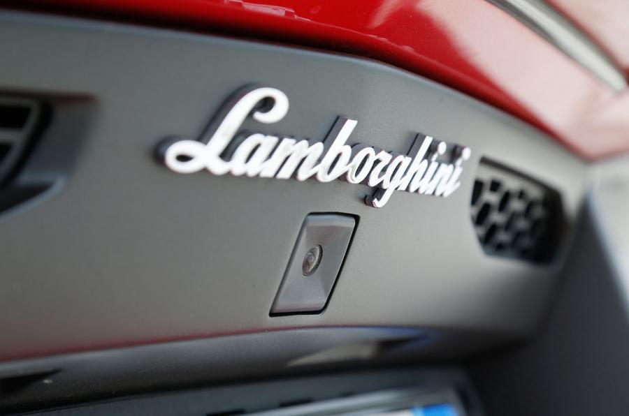 从十级车迷变成硬核对手!*博兰**等奢华品牌背后猜不到的神转折!