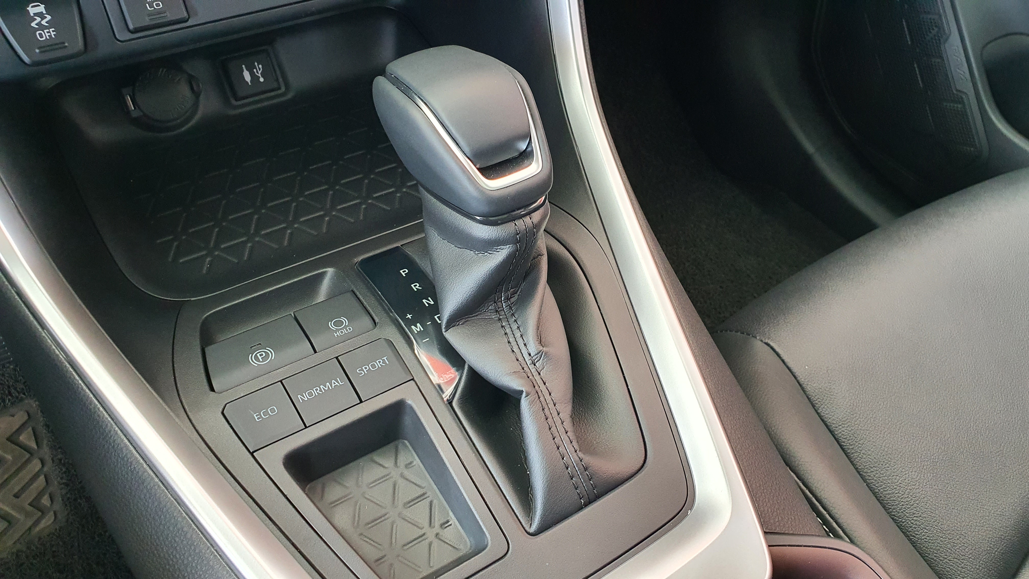 丰田荣放买什么配置性价比高,丰田荣放三大件怎么样