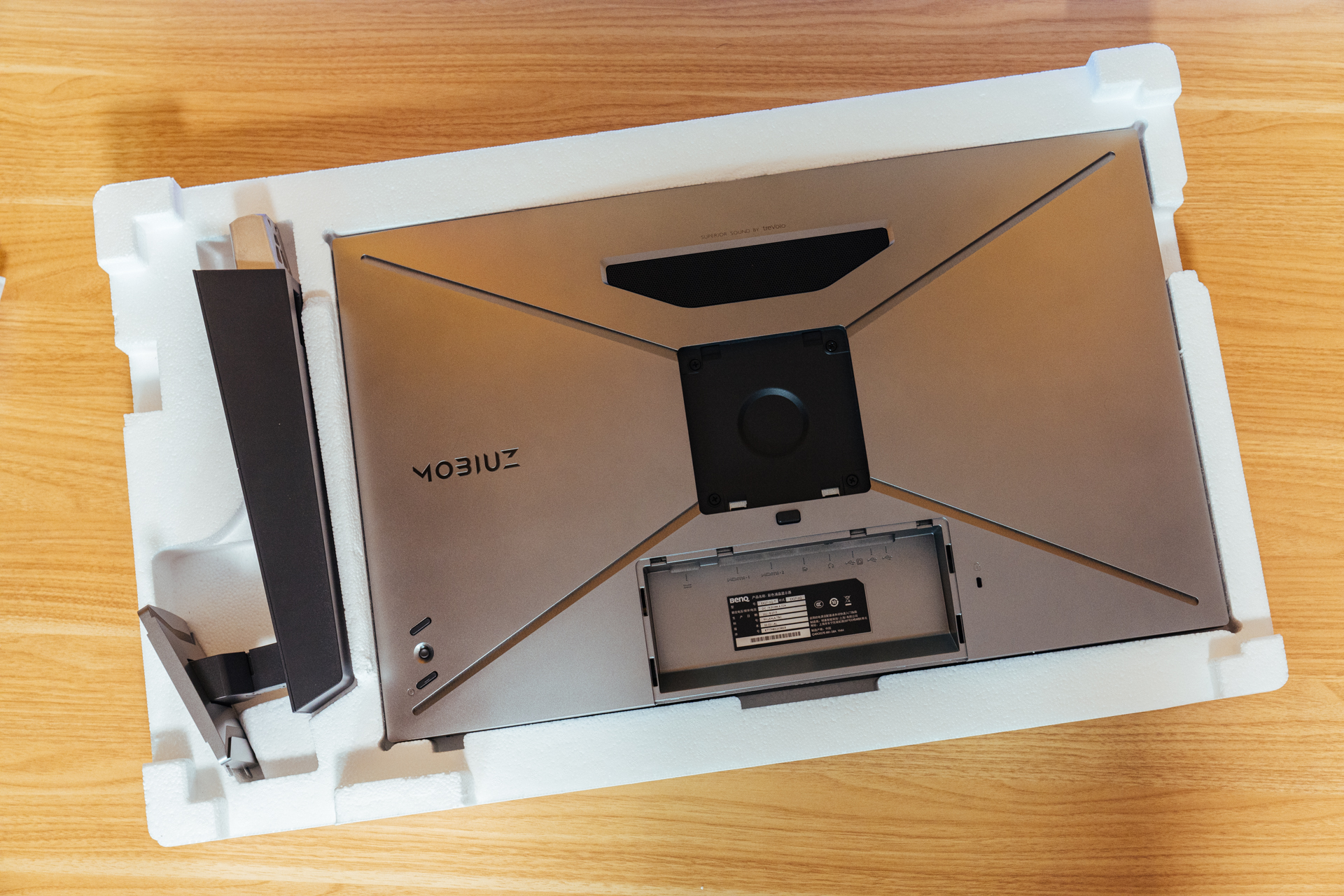 27寸游戏显示器游戏体验,27寸的4k游戏显示器