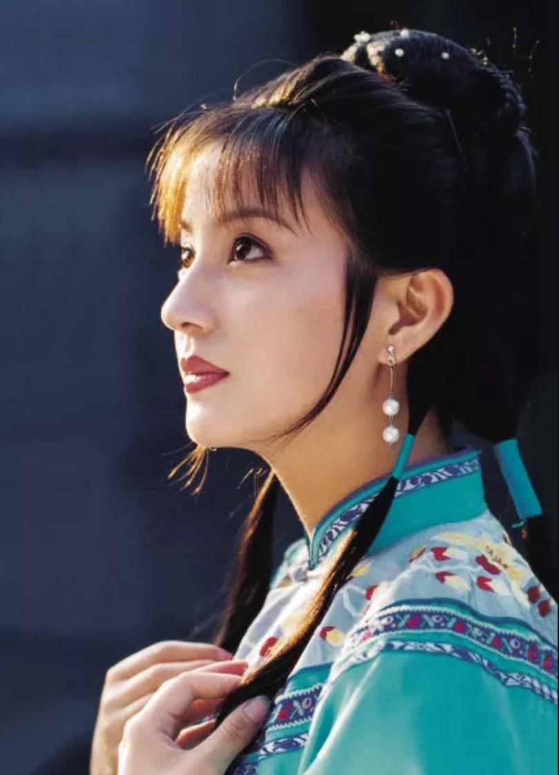 古装剧都喜欢清汤挂面头了?我们似乎忘了什么叫“精致”