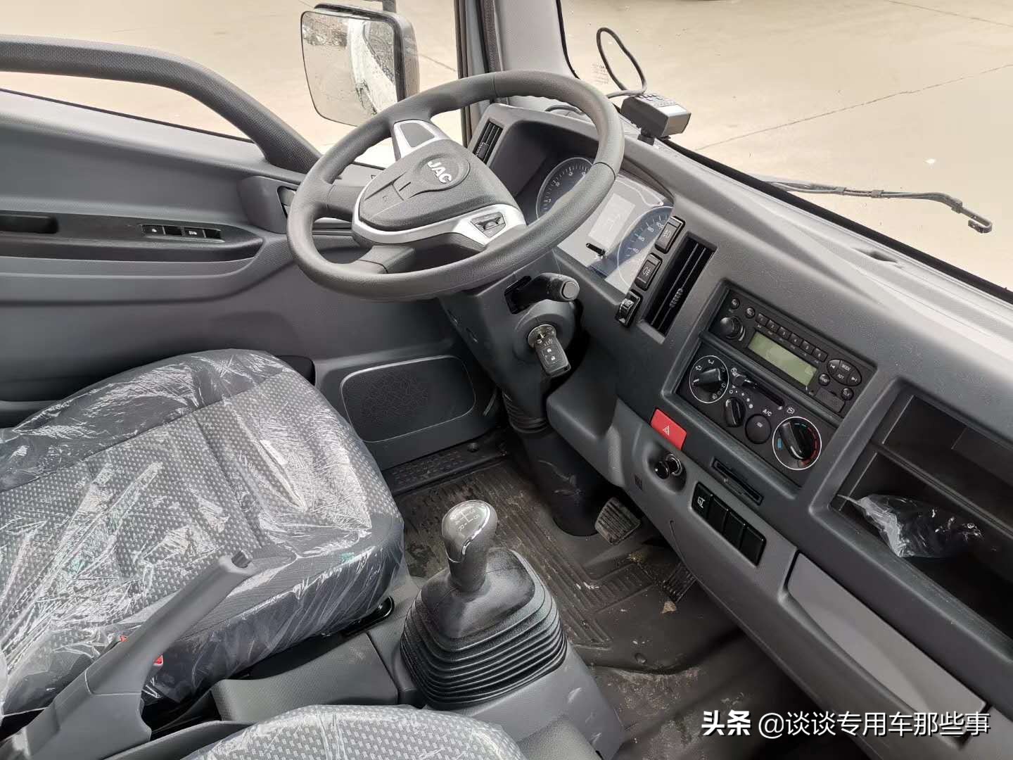 江淮国六帅铃e排半冷藏车,江淮混动轻卡冷藏车