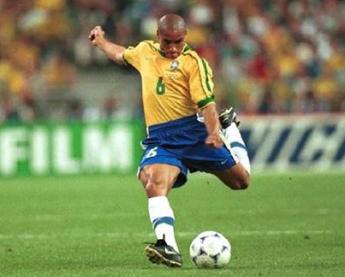 足坛身材最完美的几个球员,足球巨星c罗身材