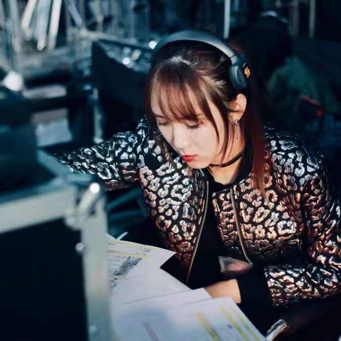 我去刷了18个广告人的抖音，没想到打开了新世界的大门