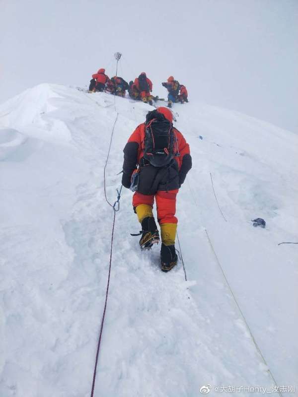 中国人来到西班牙,中国人加入巴萨