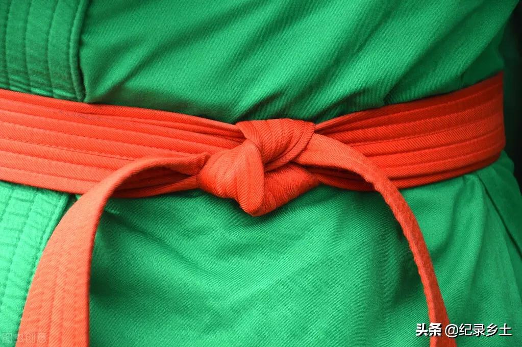 今天农历十四是黄道吉日吗,正月十四的牛是什么命