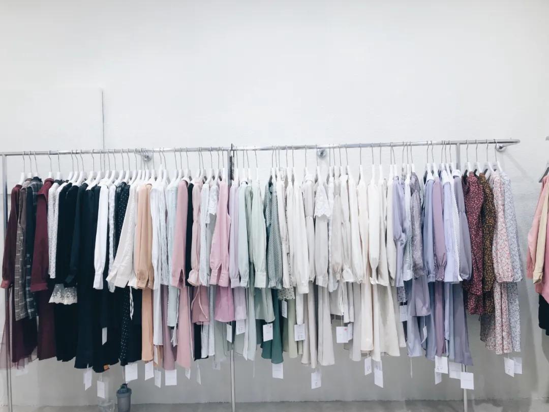 乌鲁木齐九鼎服装批发市场价格,乌鲁木齐批发服装便宜的地方2-3元