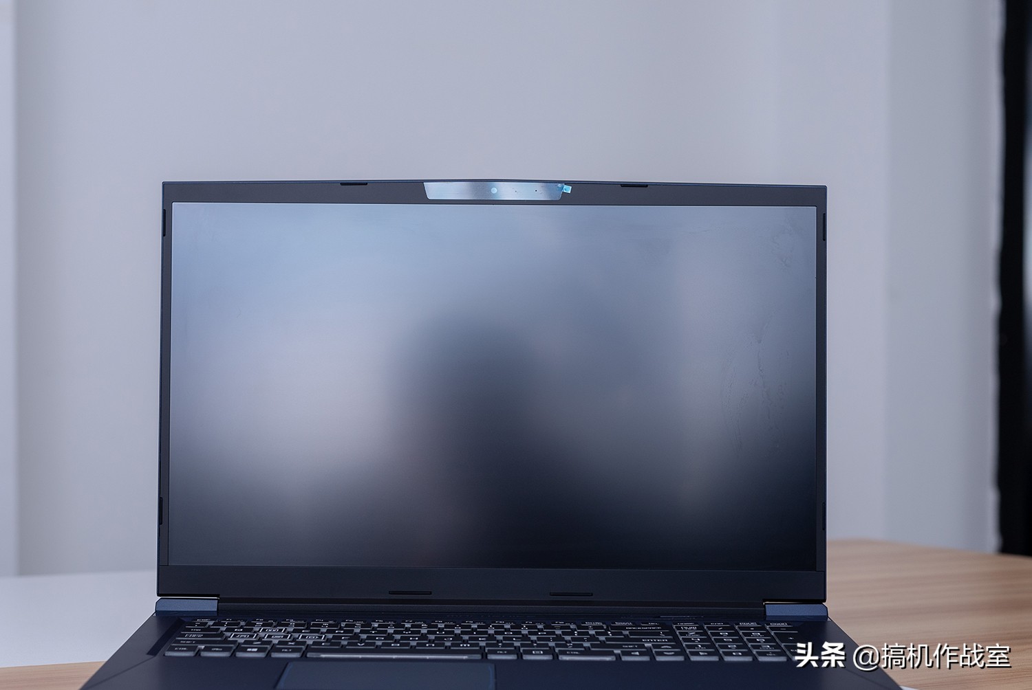 oled屏幕与ips屏幕游戏对比,3dips屏幕和tn屏幕哪个好