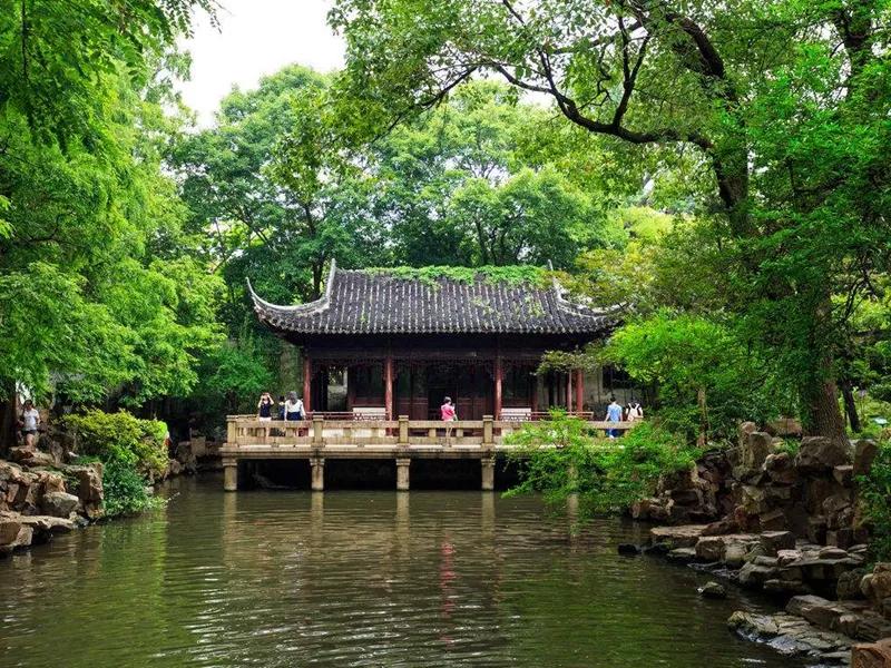 一花一木万般皆有情,一花一木皆是景歌名