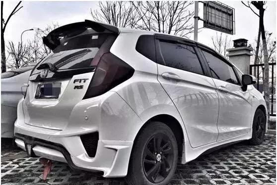 09年本田1.5飞度和大众14t哪个省油,大众polo和广汽本田飞度哪个省油