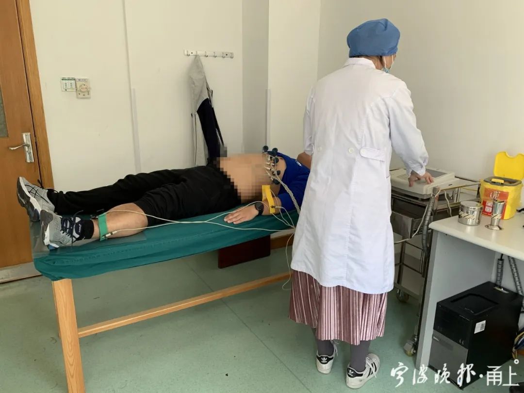 男子头痛难忍竟是罕见病惹祸,男子牙痛一查不得了