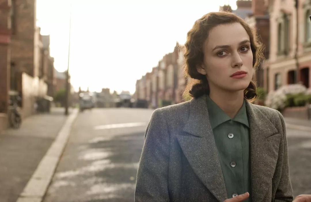 凯拉奈特莉惊艳了多少人盛世美颜,凯拉奈特莉平板身材