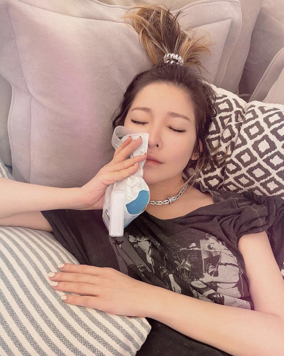 萧亚轩黄皓轩谈恋情,萧亚轩与黄皓签协议