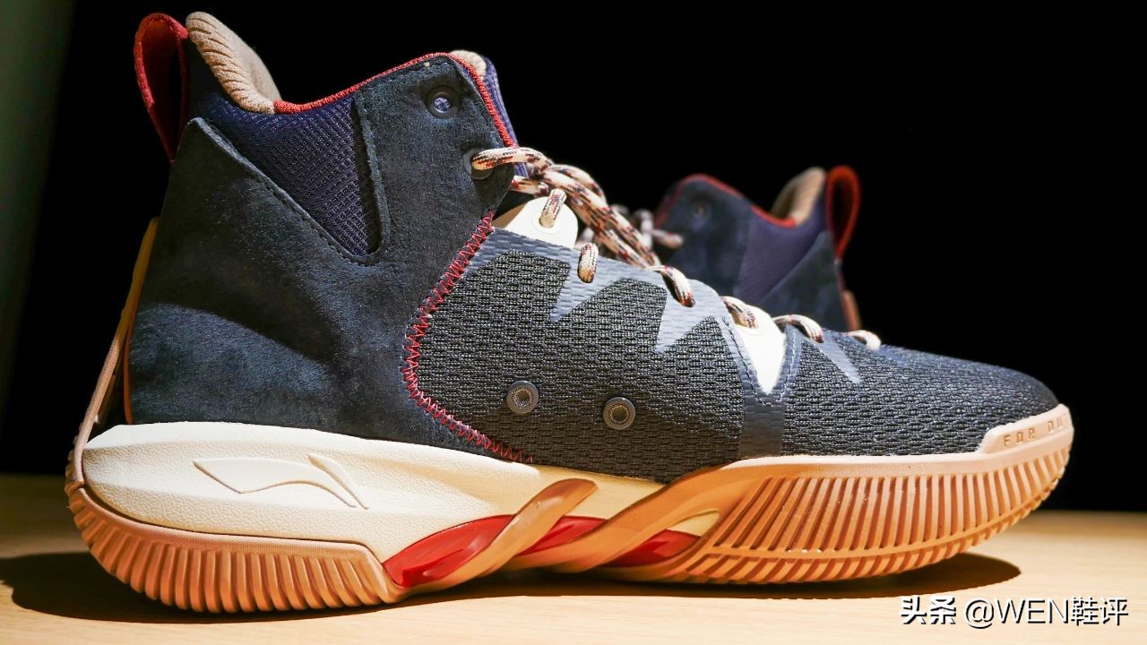 最近炒的很火的李宁鞋,最近出的李宁篮球鞋
