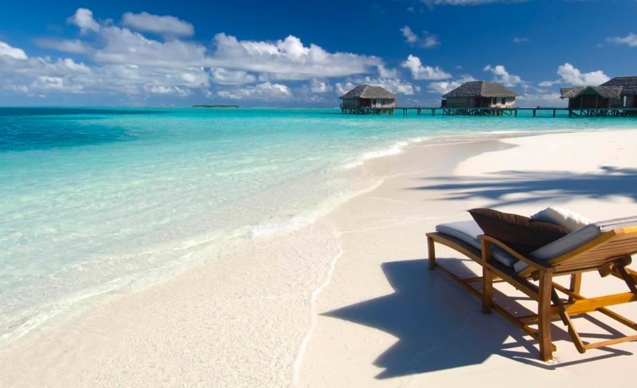 全球最适合蜜月旅行十大海岛,十大海岛度假胜地