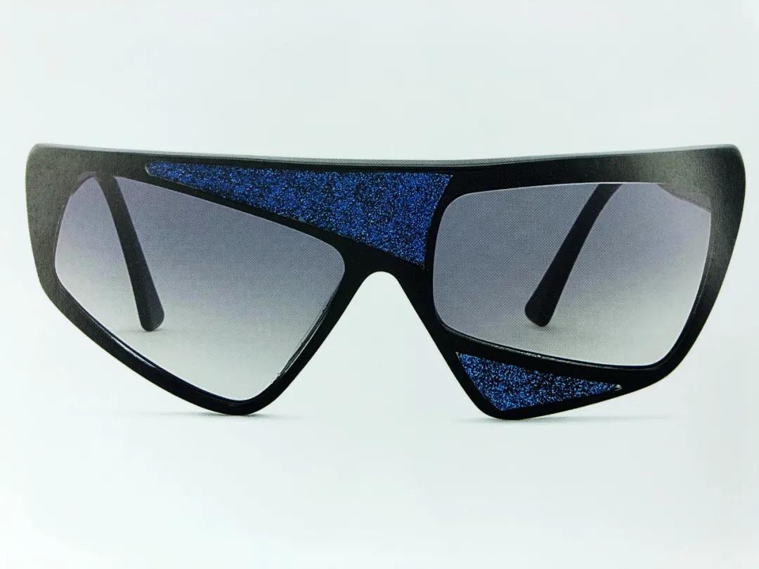 眼镜的百年发展史,一图看懂眼镜发展史