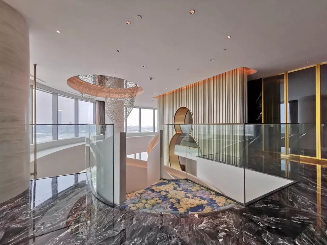 18万一个晚上的酒店什么样,1000多一晚的酒店有什么