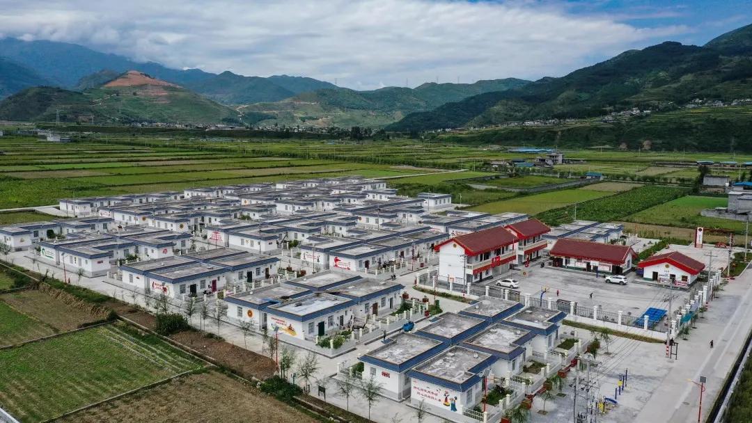 彪炳史册的脱贫攻坚疫情防控,伟大壮举中国脱贫攻坚成就展视频