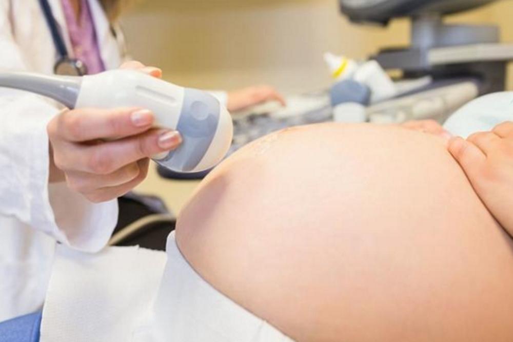 怀孕流出来的液体是尿还是羊水,孕期怎么分清尿液和羊水