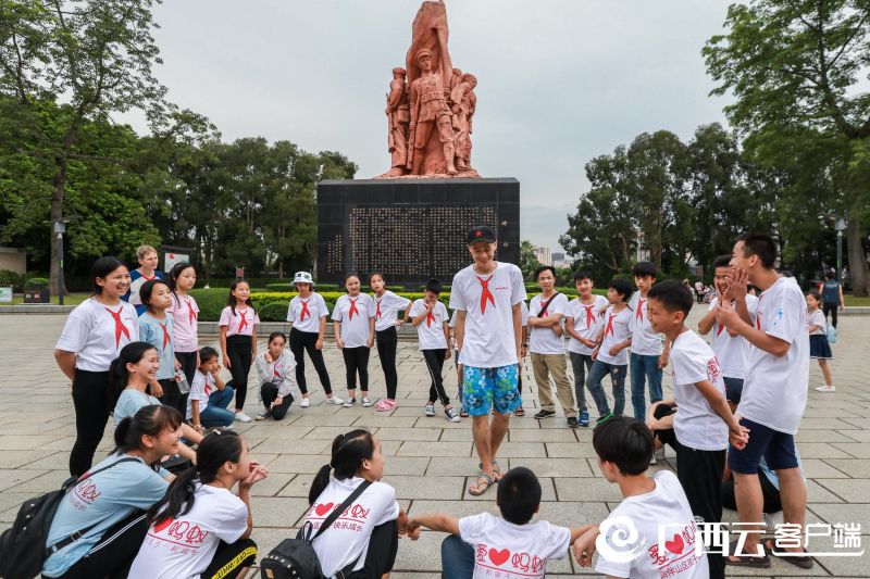 大爱若水　润泽无声丨“草根”公益人陈词和他的爱心团队故事