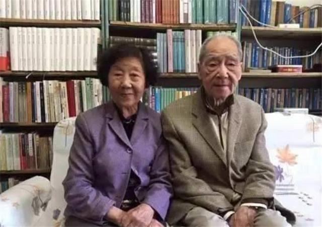 翻译界泰斗许渊冲辞世原因,翻译界泰斗许渊冲提词