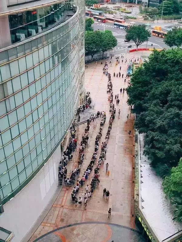 2019优衣库史努比kaws联名,kaws优衣库第三次联名多少钱