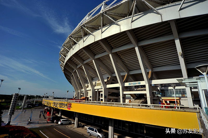 武汉体育场排名,武汉体育中心体育场容纳多少人