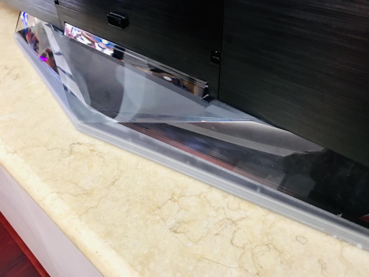 lg超薄oled电视评测,外观设计非常绚丽又亮眼