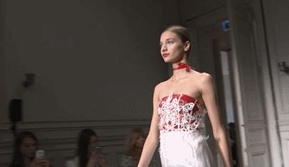 兰公子变身“巧手神探”百乐门老板娘|纸上刺绣,别具匠心