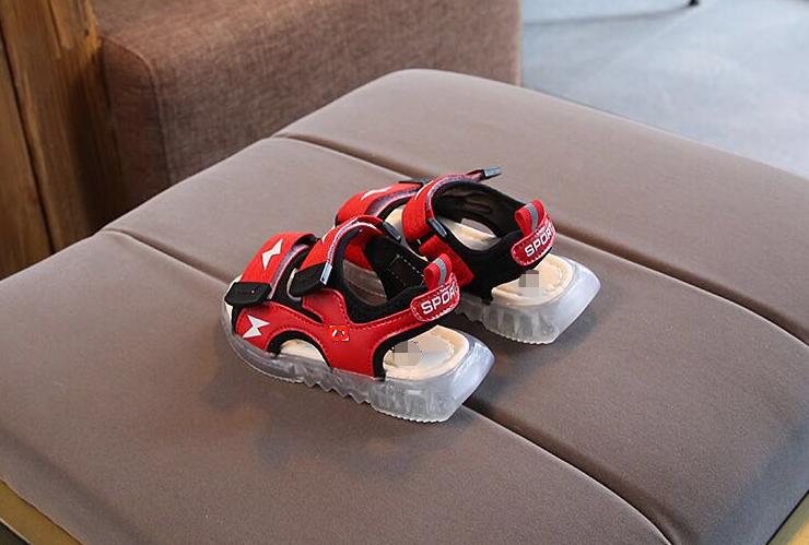 这几款凉鞋“黑名单”,其中一款被央视曝光,对孩子危害真的很大