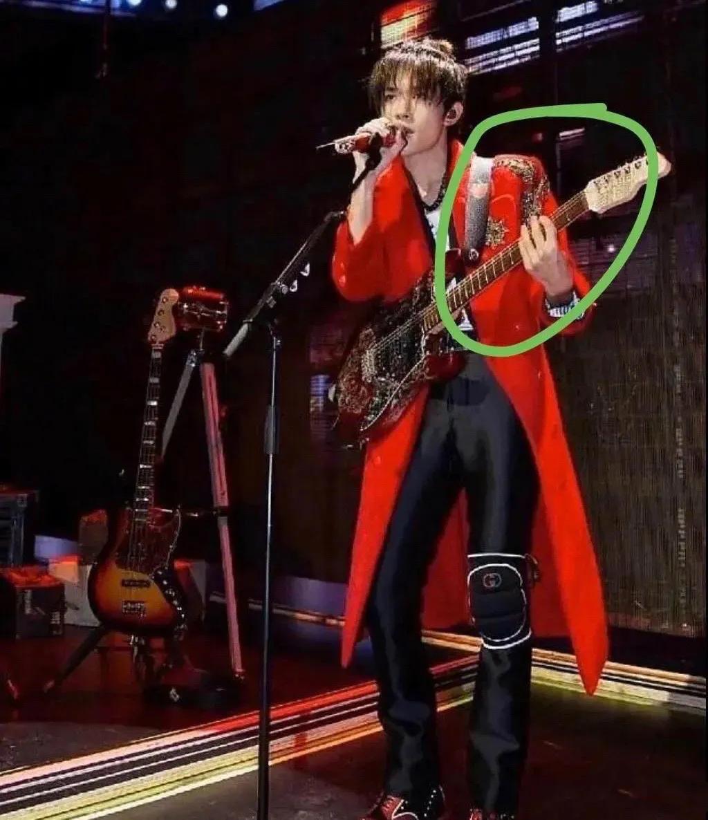 鍥涢腑cp鐗垫墜鍔ㄥ浘,鍥涢腑cp瀹為敜