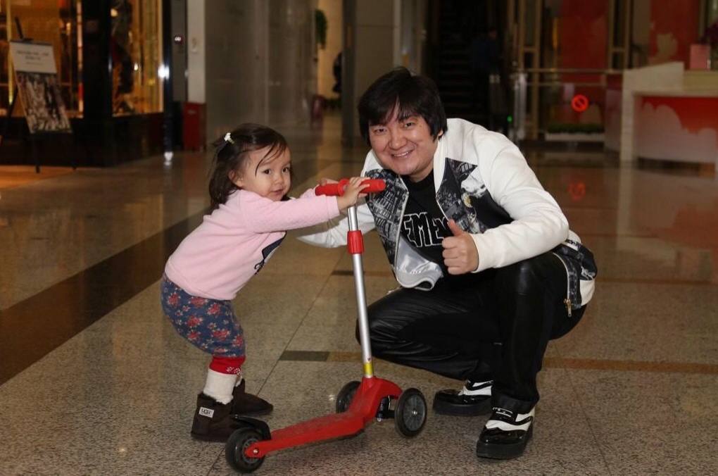 杨臣刚新歌,杨臣刚一首歌赚了多少钱