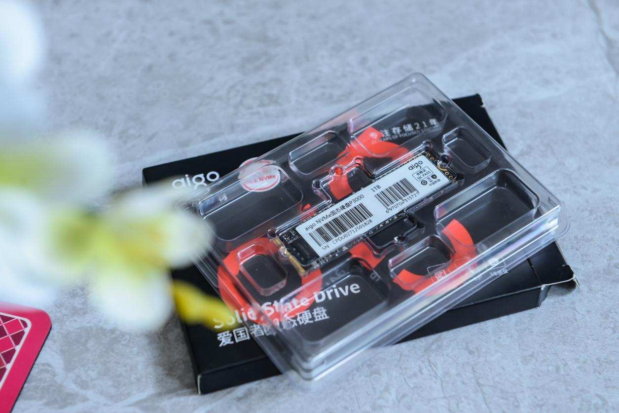 如何安装固态硬盘详细教程,刚安装的固态硬盘怎么使用教程