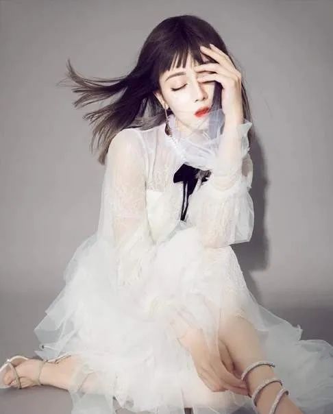 新娘妆容发型图片,新娘妆容教程和简单发型