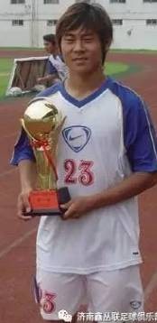 足球球员励志故事中国,足球人物励志故事