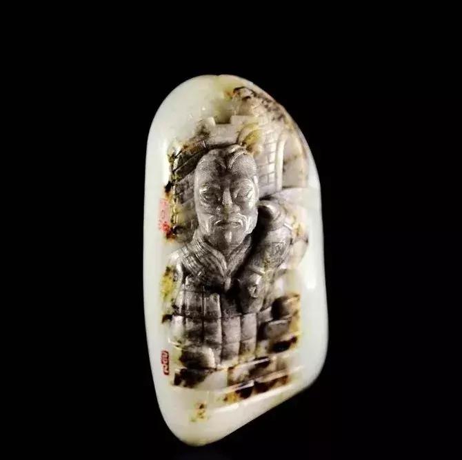 俏色羊脂美玉，美皮玉雕更美