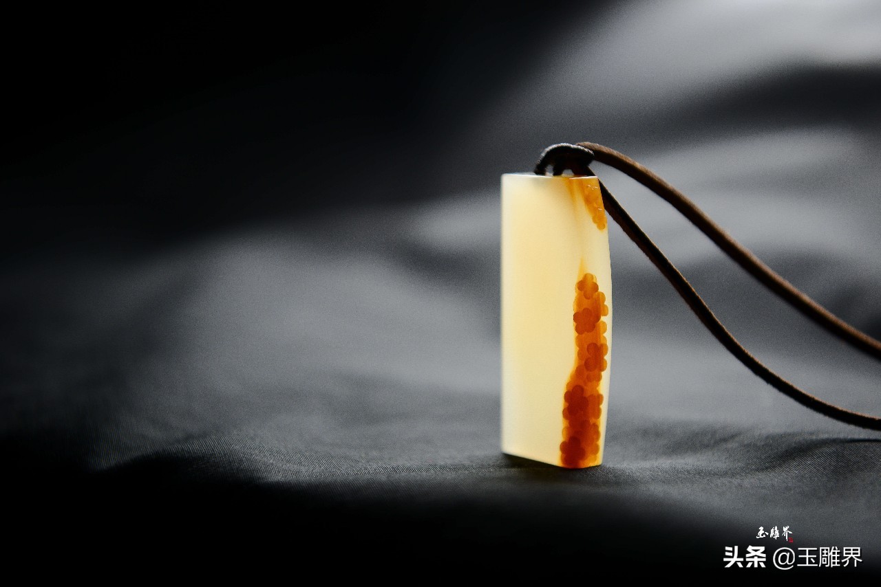 一刀一快门！他在玉上琢人生，相机里留风景