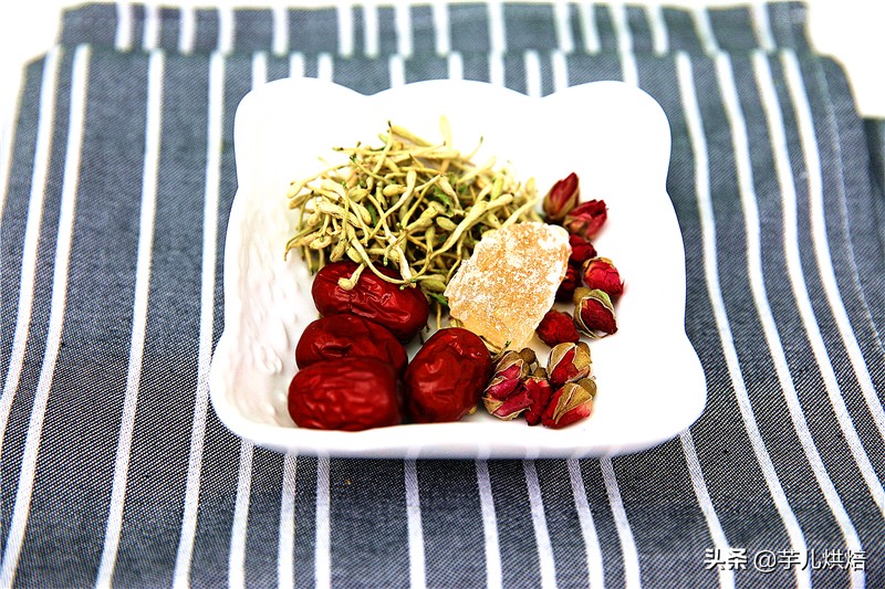 好喝的养生美颜花茶每天来一杯,自制春季养生花茶配方