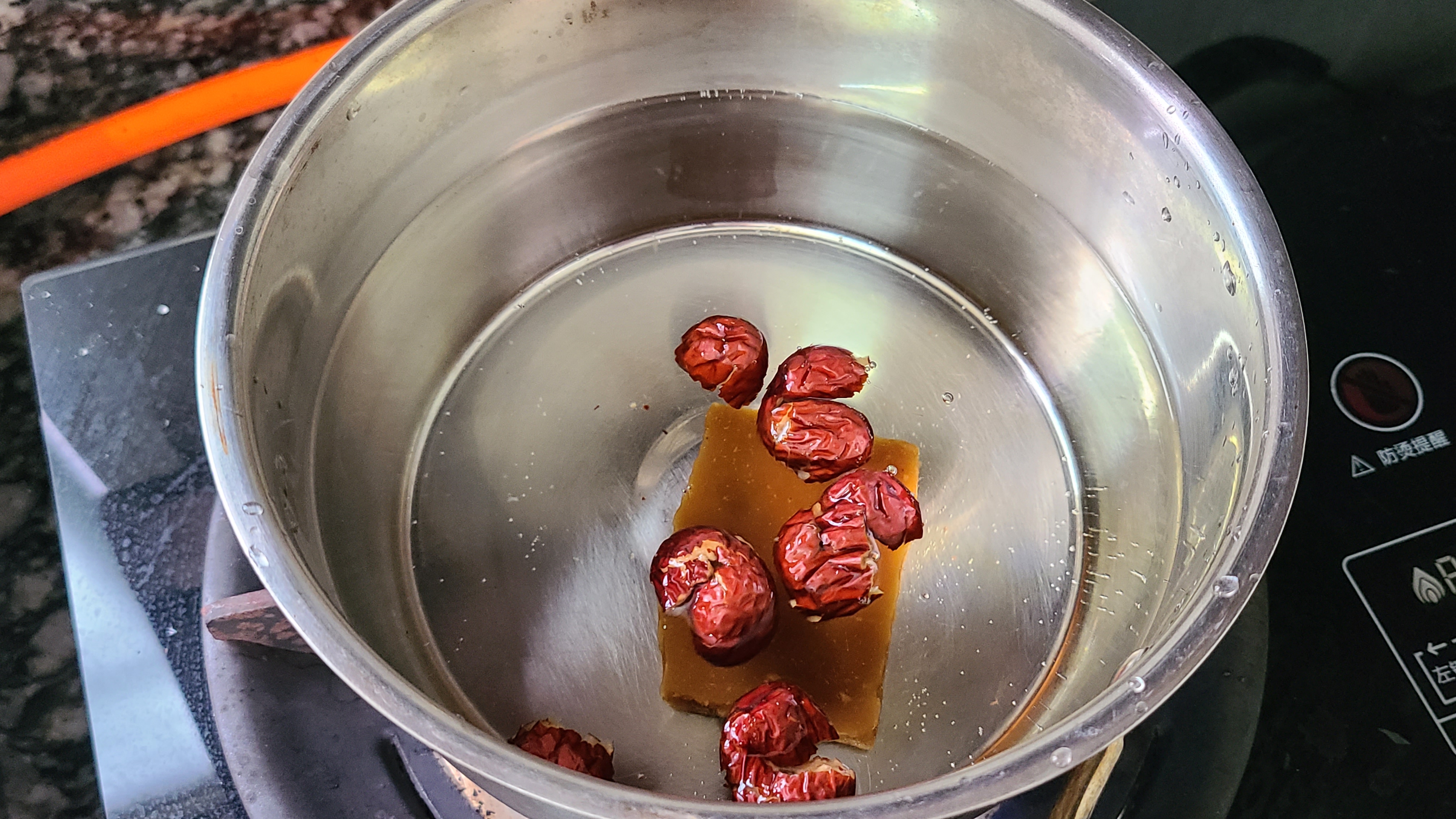 冬天广东正宗粤式糖水,广东秋冬糖水怎么做