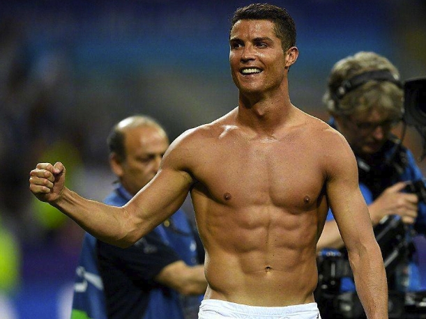 世界最强的拳王泰森,世界上最完美的肌肉李小龙