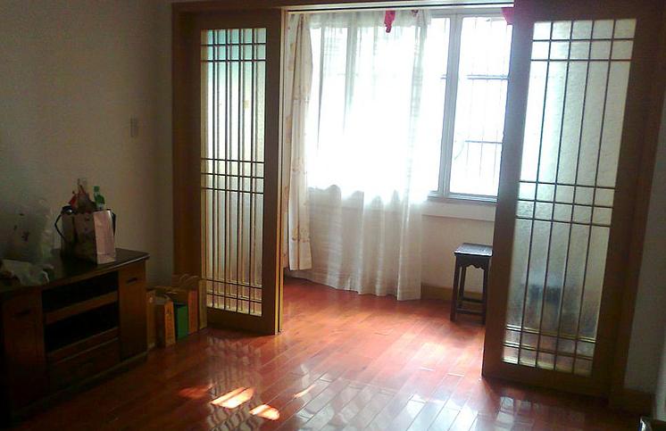 阳台晾衣服不美观怎么解决,阳台晾衣服不喜欢怎么办