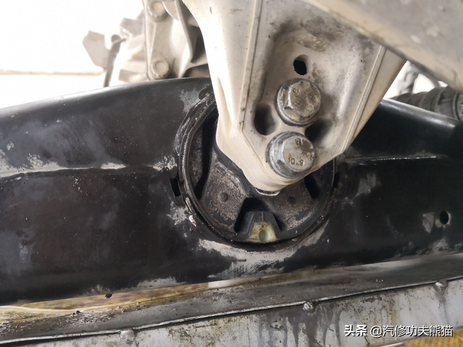 大众途锐急加速发动机故障灯点亮,大众新款途锐车子烧机油