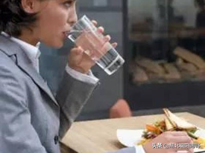 夏季怎么减肥简单有效呢,夏季怎样减肥最快最有效