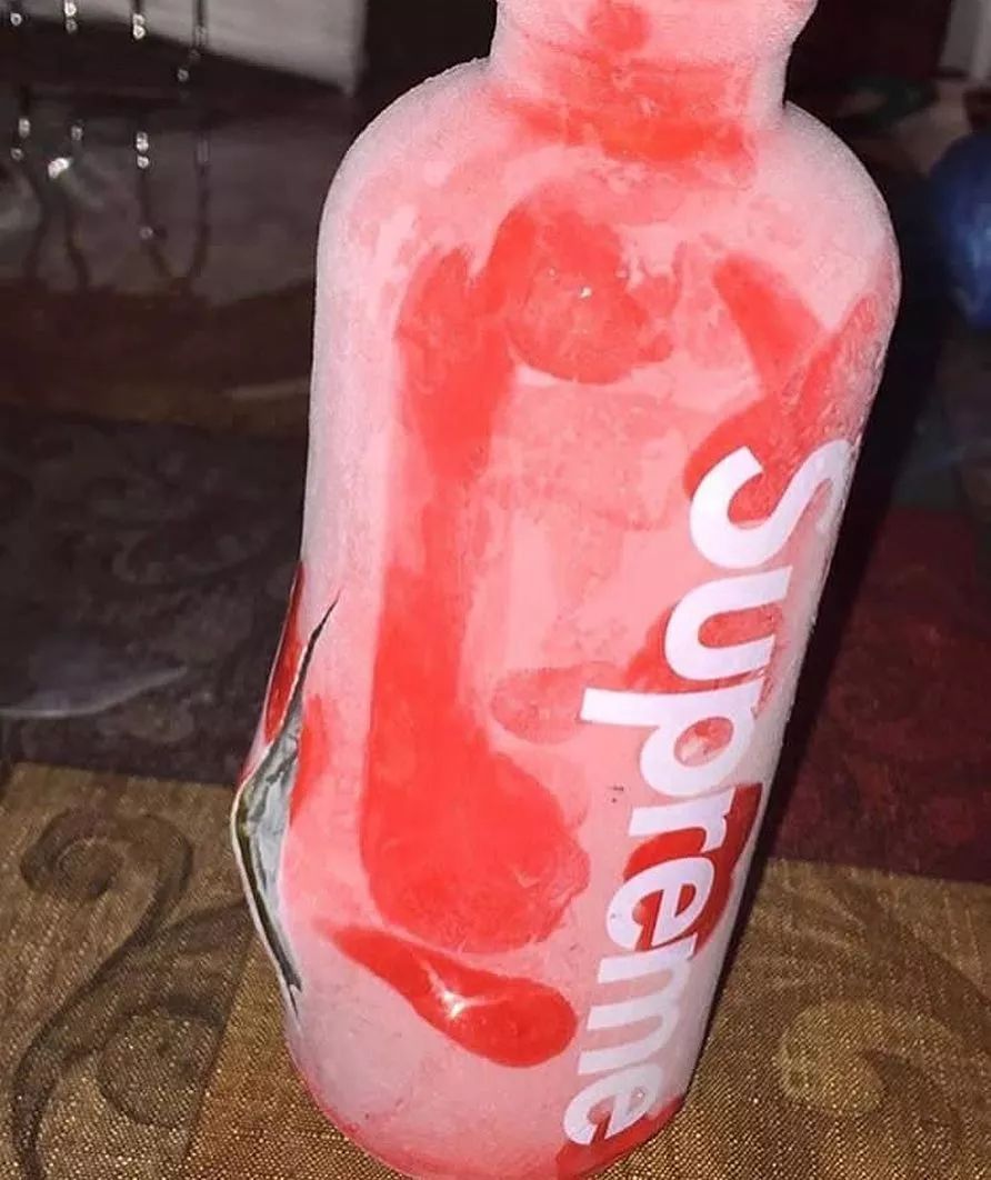 当初忍痛买的万元球鞋，被你们说拆就拆，你有想过我的感受吗？