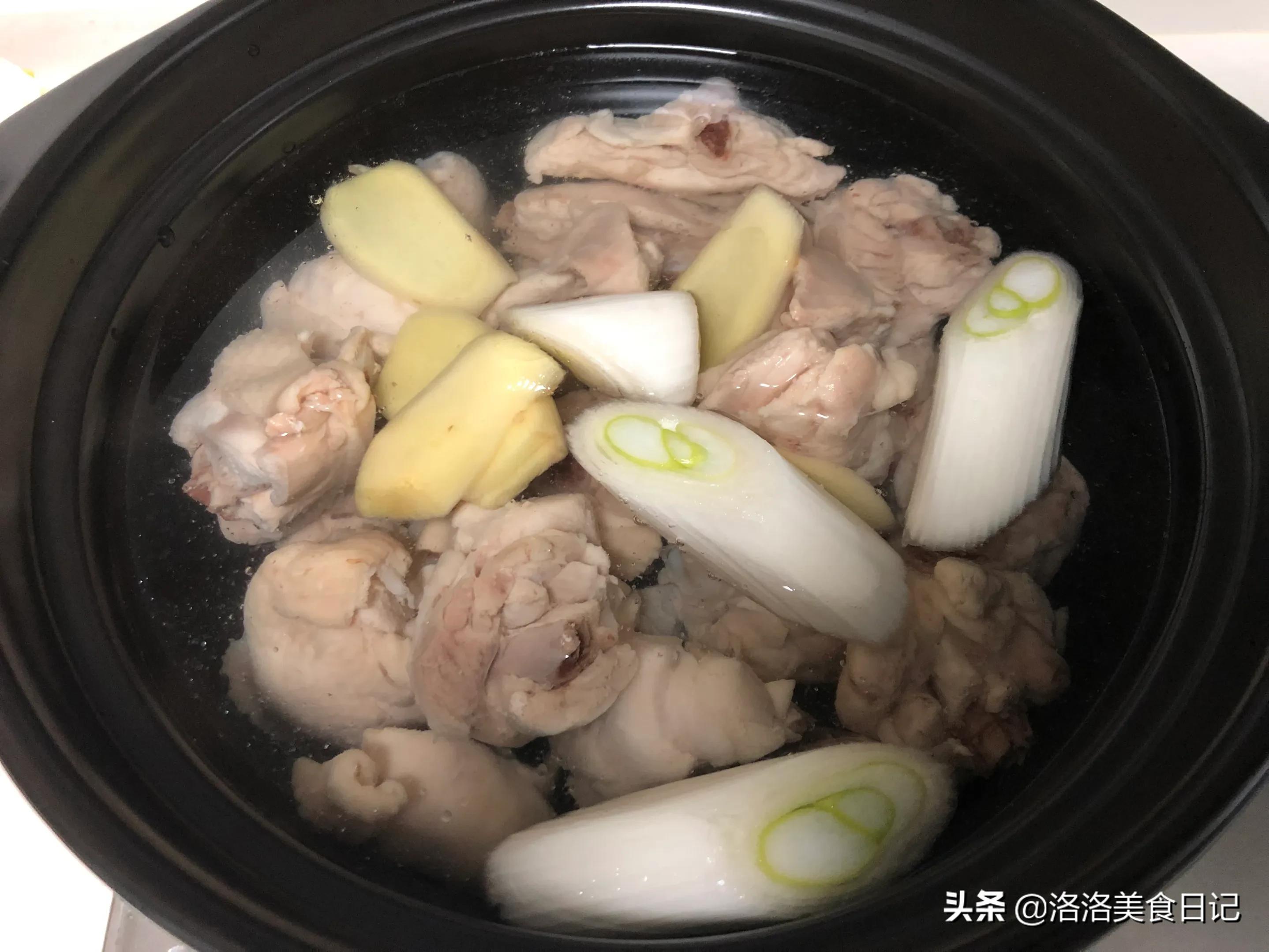 炖鸡汤时，牢记“三放三不放”诀窍，汤鲜肉嫩，营养又好喝