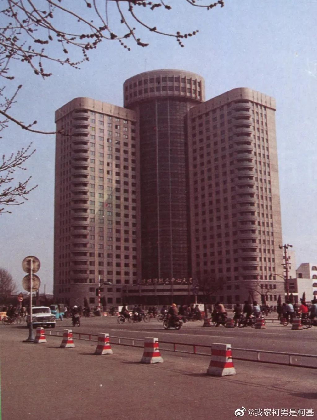 九十年代天津老照片图文,老照片1980年的天津街景