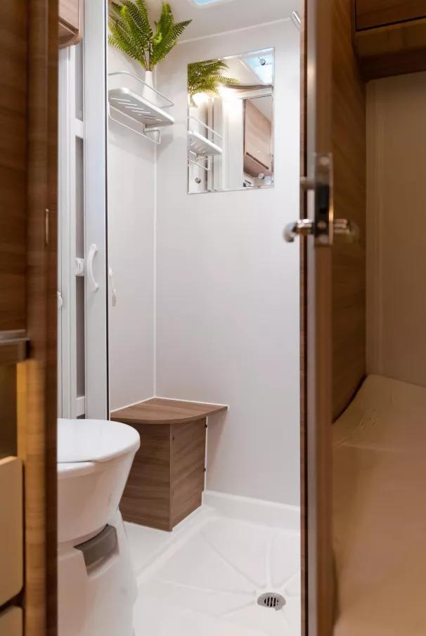 亚特y8纪念版房车,亚特纪念版y8房车价格